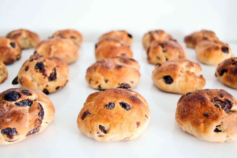 Afbeelding recept krentenbollen resultaat