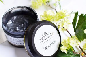 Afbeelding Black Face Mask van Iva Natura