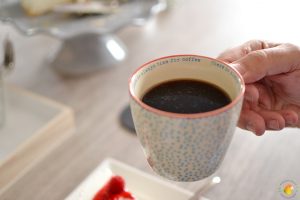 Scandinavische woonitems | Koffiemok Bloomingdale "it is always time for coffee"