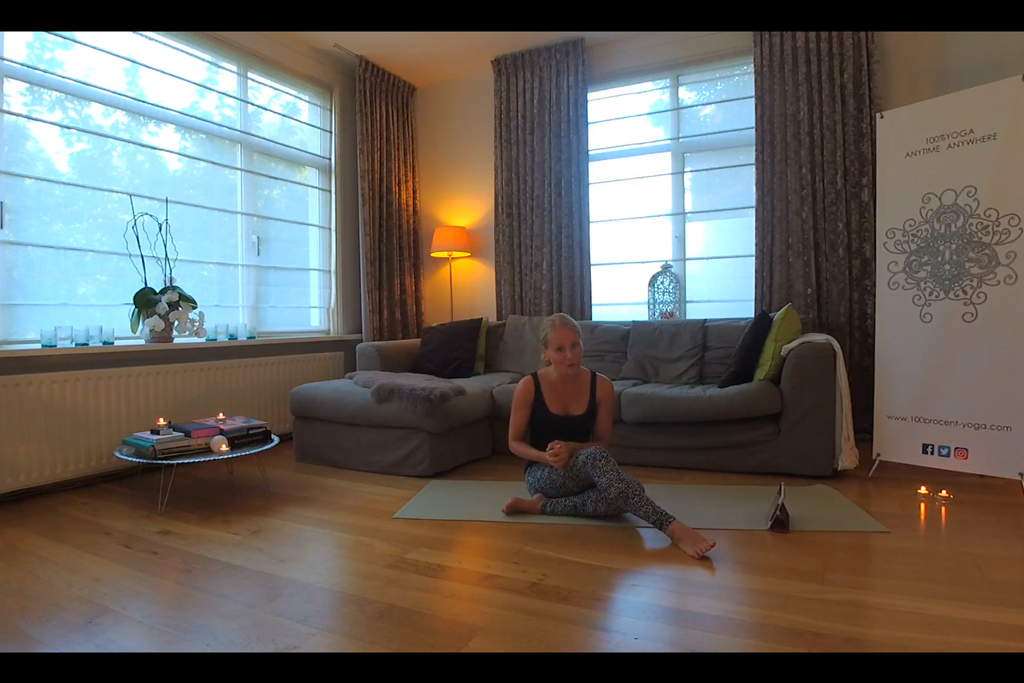 YOGA@HOME met Esther